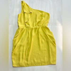 Elegant Yellow One-Shoulder Dress